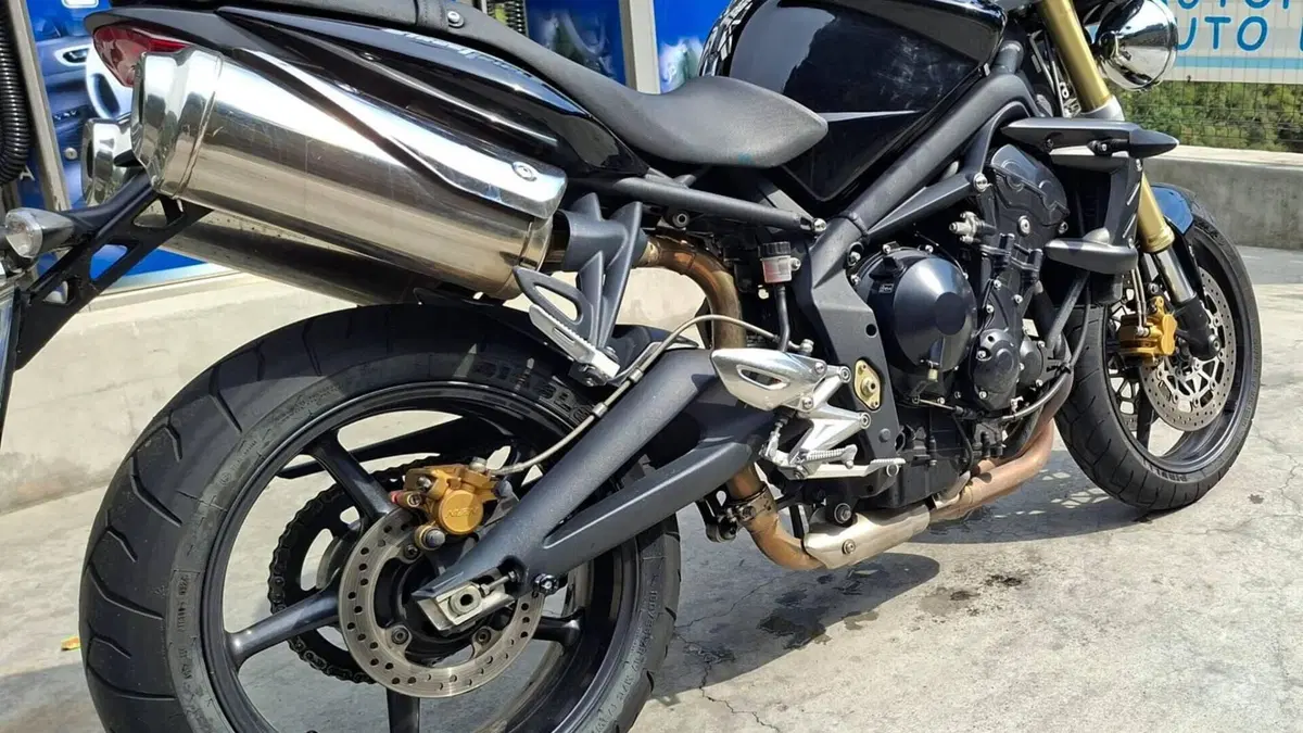 Triumph Street Triple (2007 - 12)  (5)