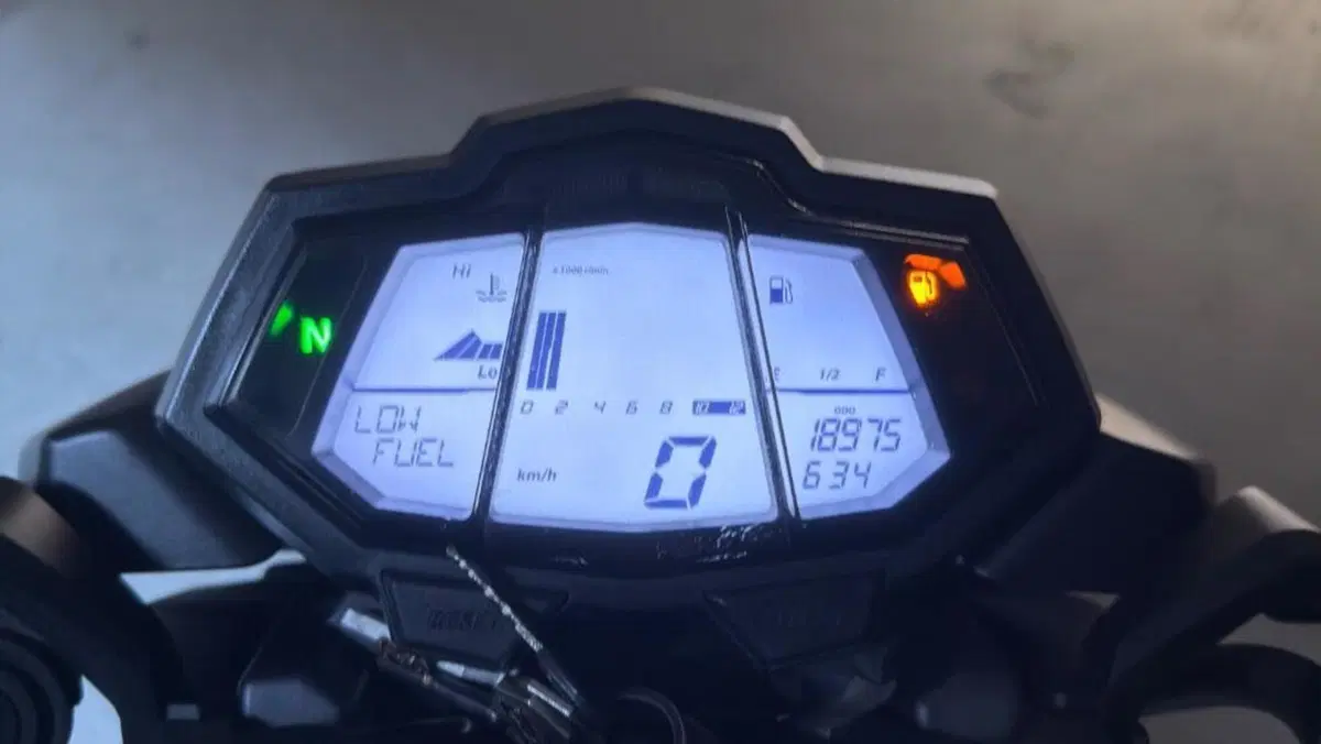 Yamaha MT-125 ABS (2015 - 16)  (10)