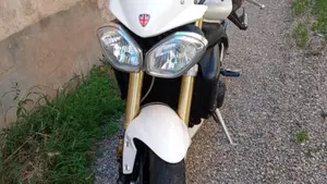 Triumph Street Triple (2007 - 12) 
