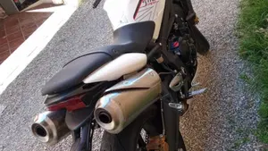 Triumph Street Triple (2007 - 12)  (2)