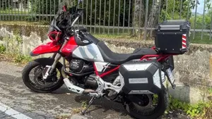 Moto Guzzi V85 TT (2021 - 23)  (9)