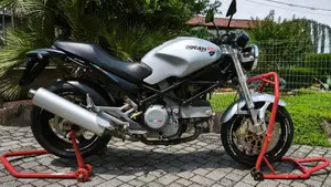 Ducati Monster 620 I.E (2002) 