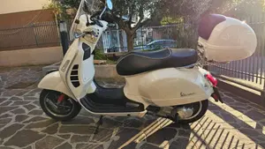 Vespa GTS 300 Super Sport (2017 - 19)  (3)