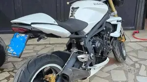 Triumph Street Triple (2007 - 12) 