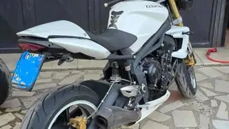 Triumph Street Triple (2007 - 12)