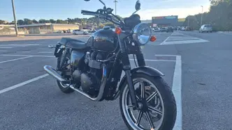 Triumph Bonneville SE (2009 - 13) usata