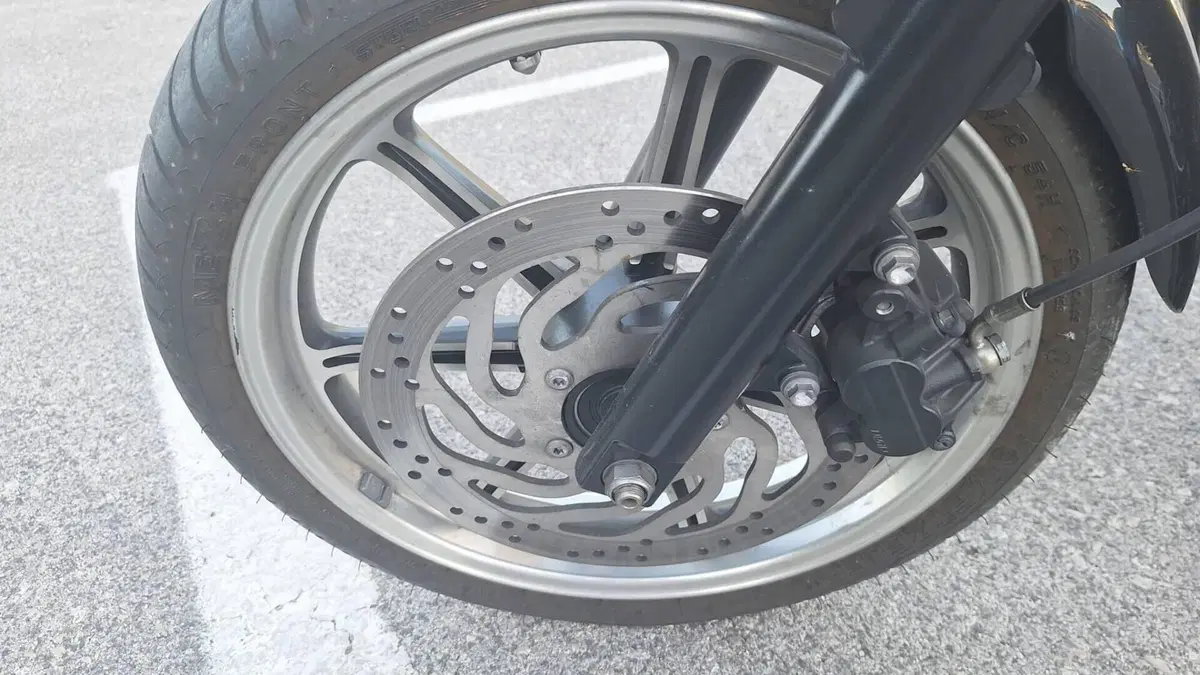 Triumph Bonneville SE (2009 - 13)  (9)