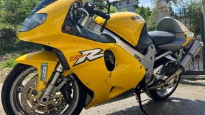 Suzuki TL 1000 R (1998 - 02)  (2)
