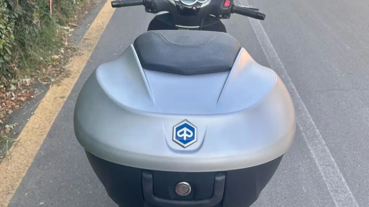 Piaggio Beverly 350 S ABS (2019 - 20)  (11)