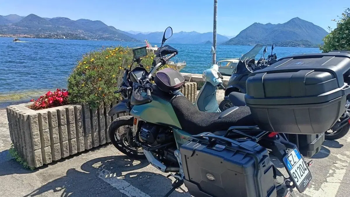 Moto Guzzi V85 TT (2021 - 23) 