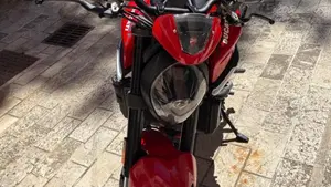 Ducati Monster 937 + (2021 - 25)  (2)