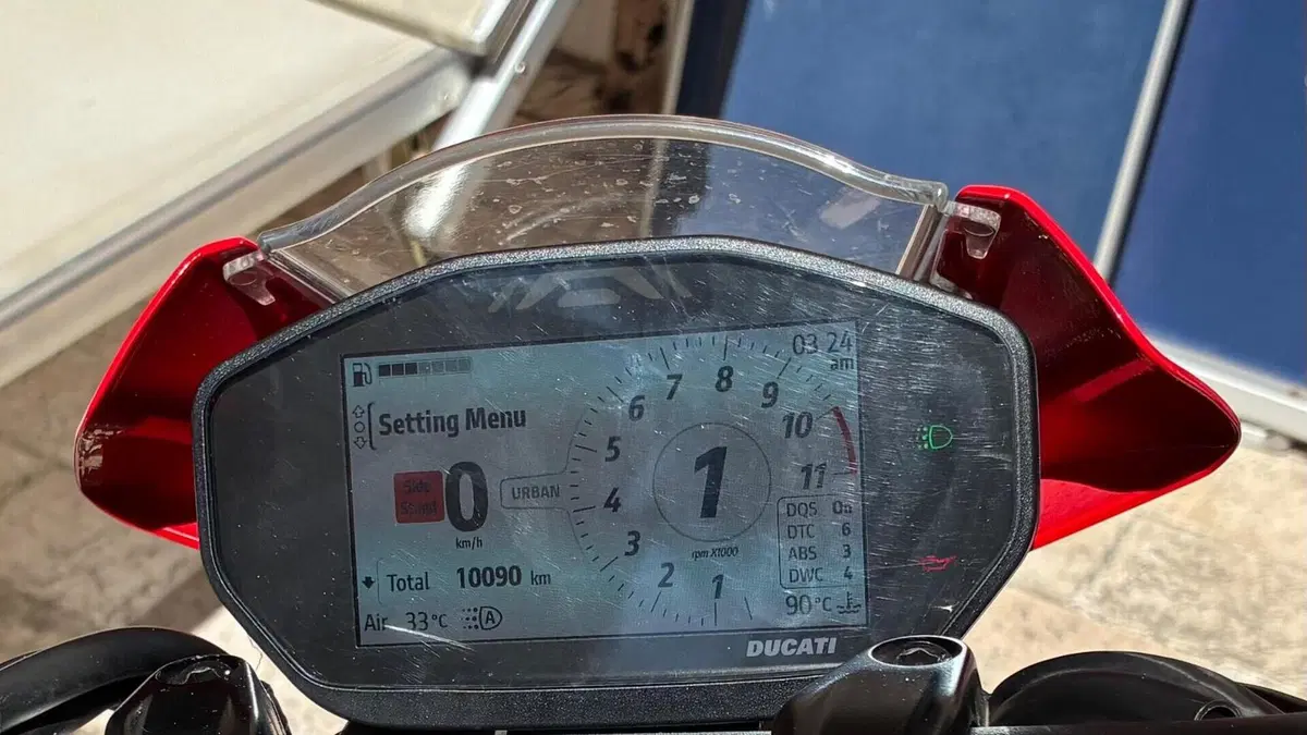 Ducati Monster 937 + (2021 - 25)  (5)