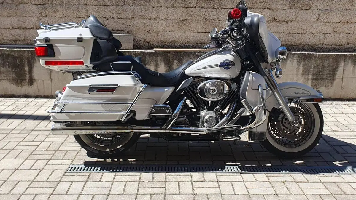 Harley-Davidson 1450 Electra Glide Ultra Classic (2003 - 05) - FLHTCUI 