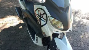 Yamaha X-Max 250 ABS (2011 - 13)  (3)