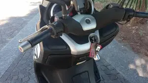 Yamaha X-Max 250 ABS (2011 - 13)  (6)