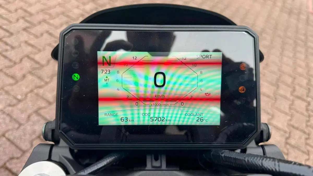 Yamaha MT-09 Y-AMT (2024 - 26)  (4)