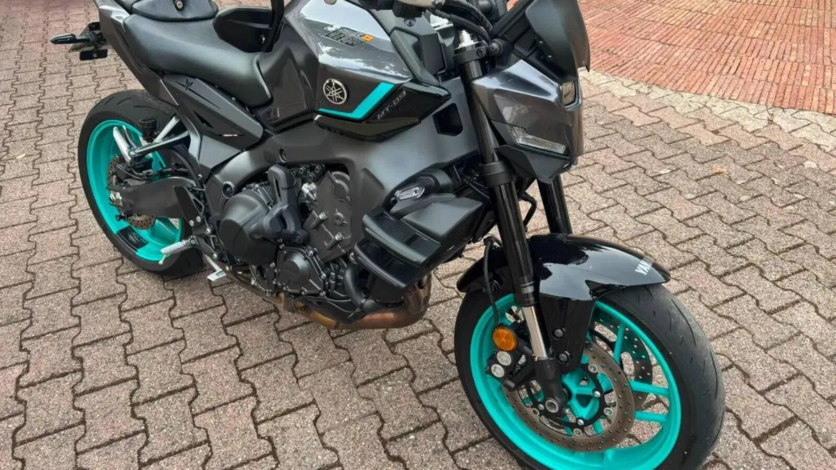 Yamaha MT-09 Y-AMT (2024 - 26) 