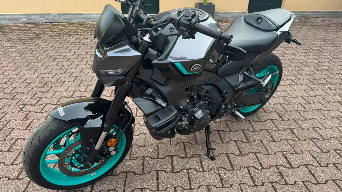 Yamaha MT-09 Y-AMT (2024 - 26)  (7)