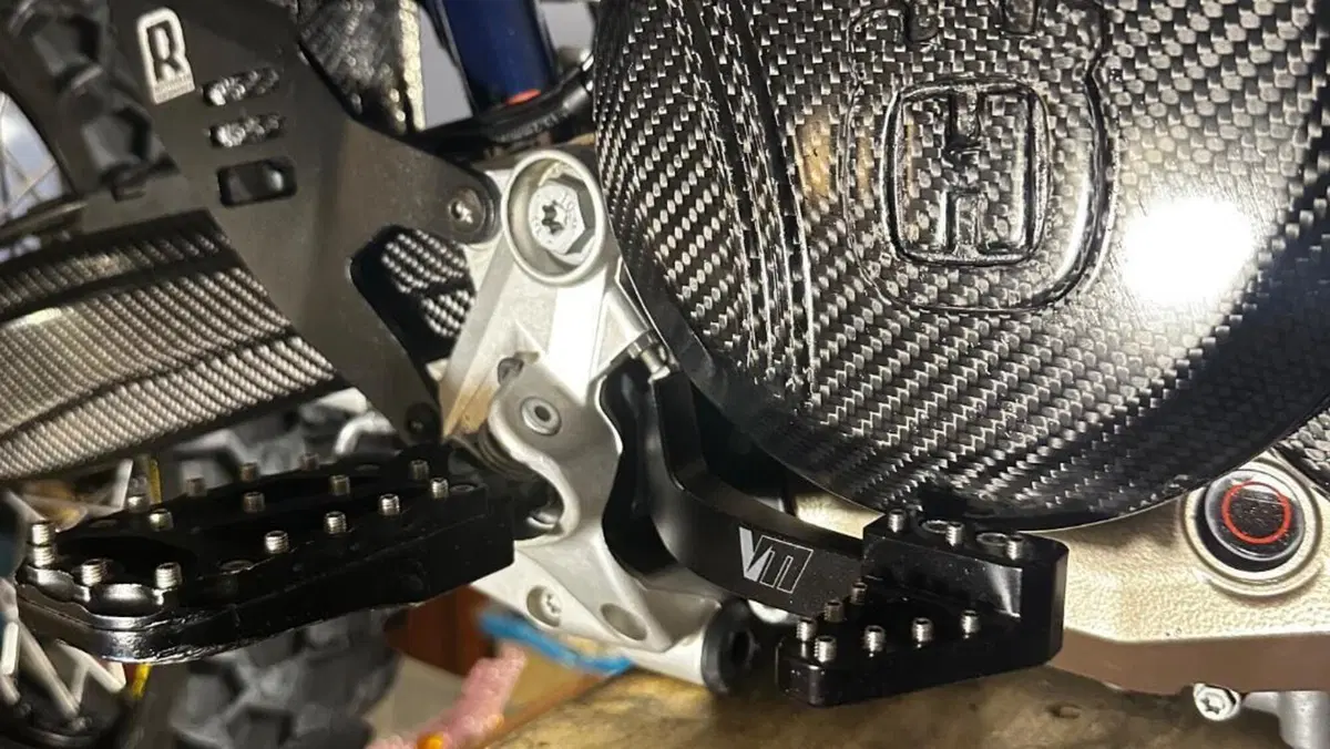 Husqvarna 701 Enduro (2023 - 25)  (14)