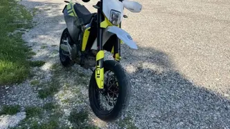 Husqvarna 701 Supermoto (2023 - 25) usata
