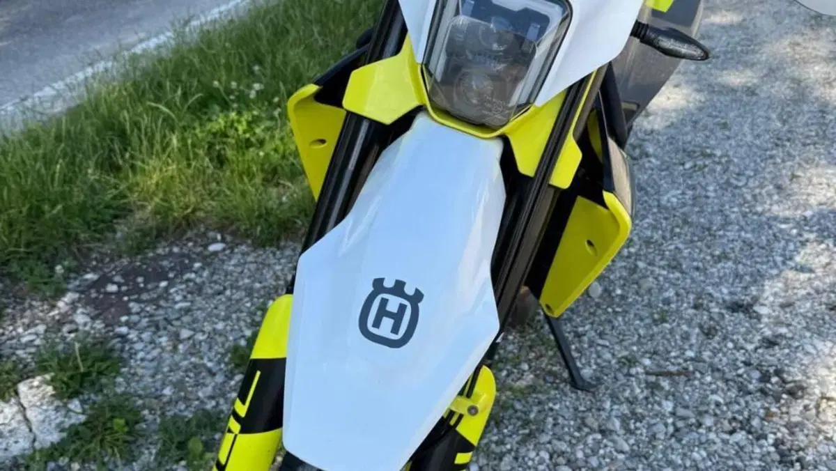 Husqvarna 701 Supermoto (2023 - 25)  (5)