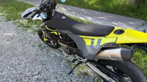 Husqvarna 701 Supermoto (2023 - 25)  (8)
