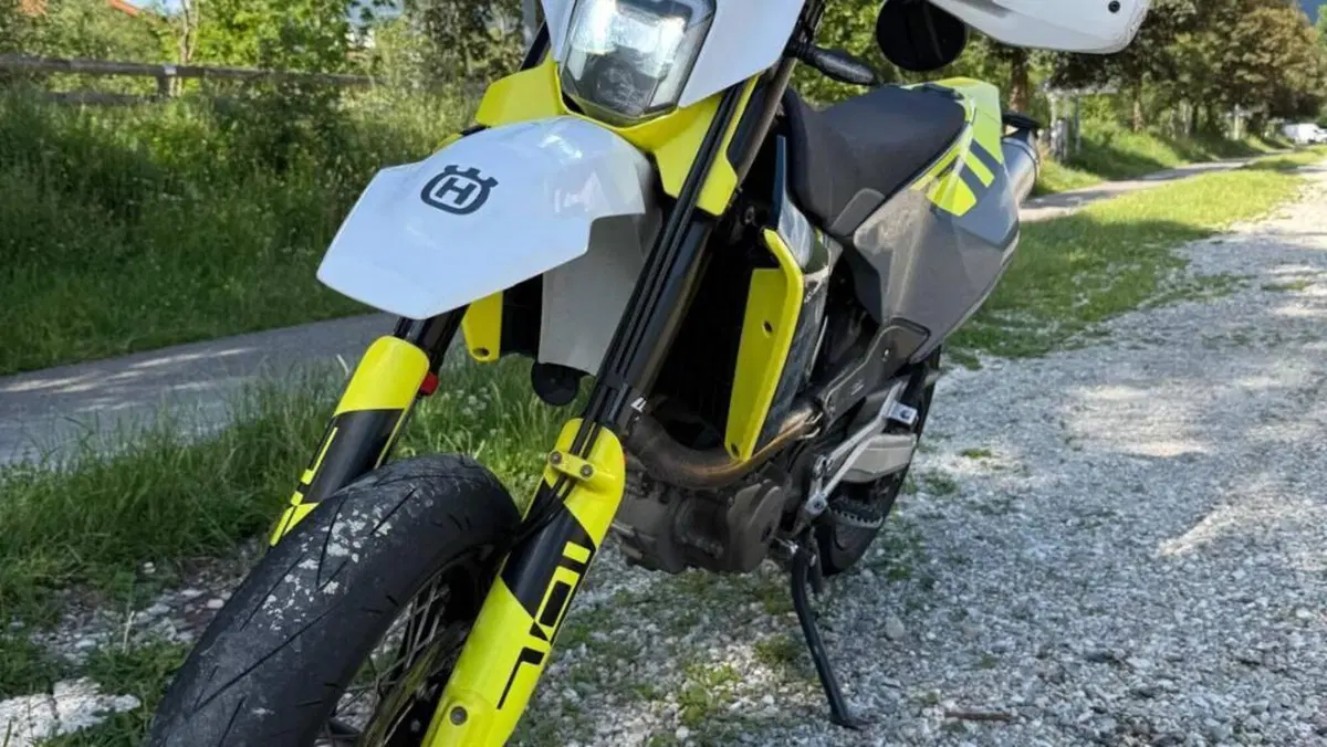 Husqvarna 701 Supermoto (2023 - 25)  (2)
