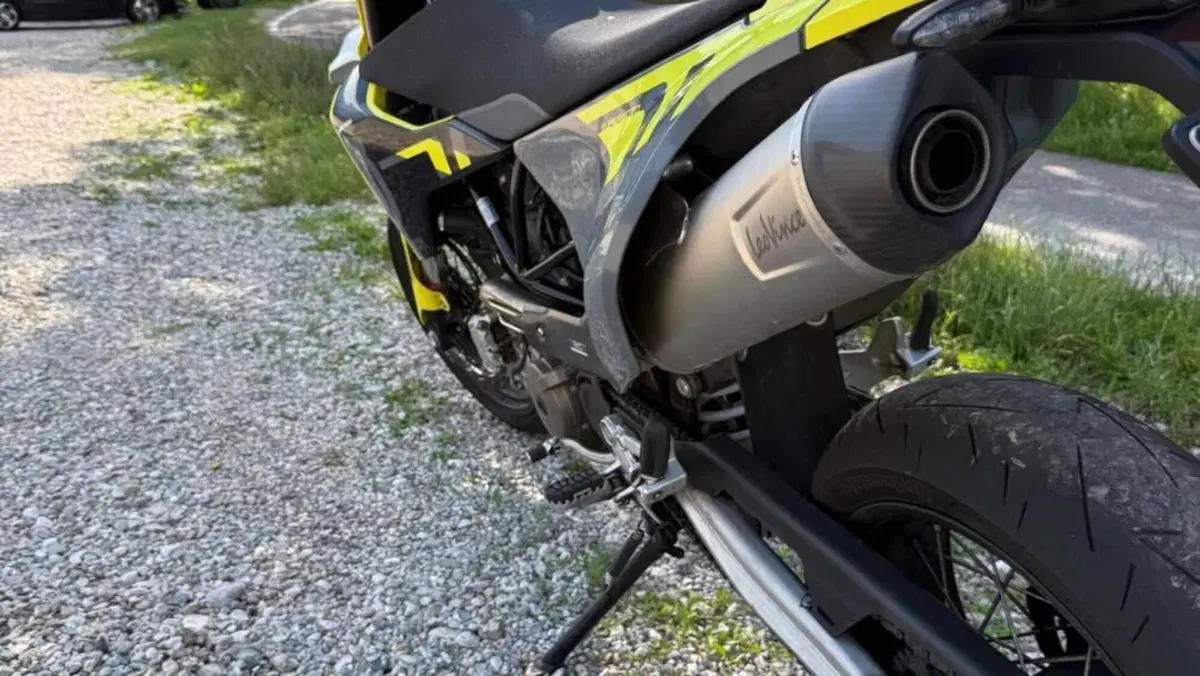 Husqvarna 701 Supermoto (2023 - 25)  (10)