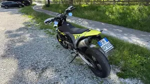 Husqvarna 701 Supermoto (2023 - 25)  (19)