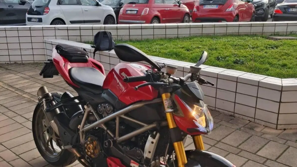 Ducati Streetfighter S (2009 - 14)  (2)