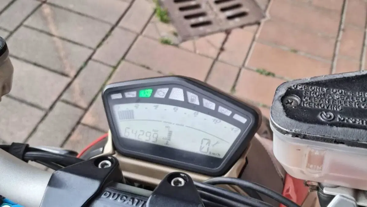 Ducati Streetfighter S (2009 - 14)  (10)