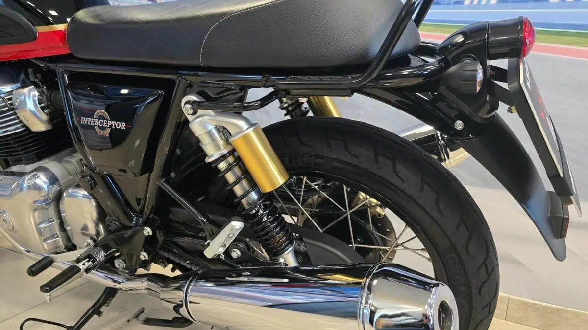 Royal Enfield Interceptor 650 (2021 - 26)  (4)