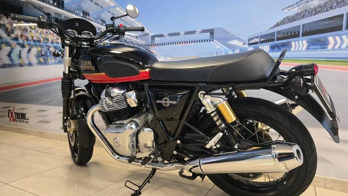 Royal Enfield Interceptor 650 (2021 - 26)  (6)