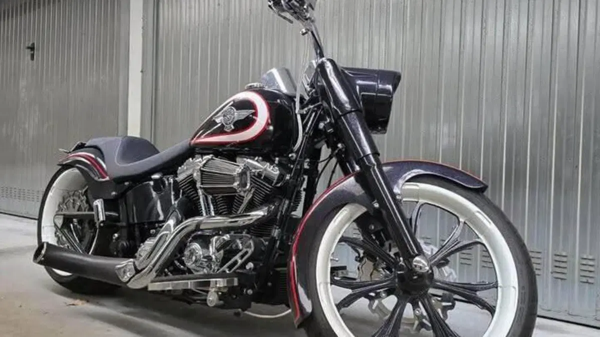 Harley-Davidson 1690 Fat Boy (2005 - 06) - FLSTFSE  (5)