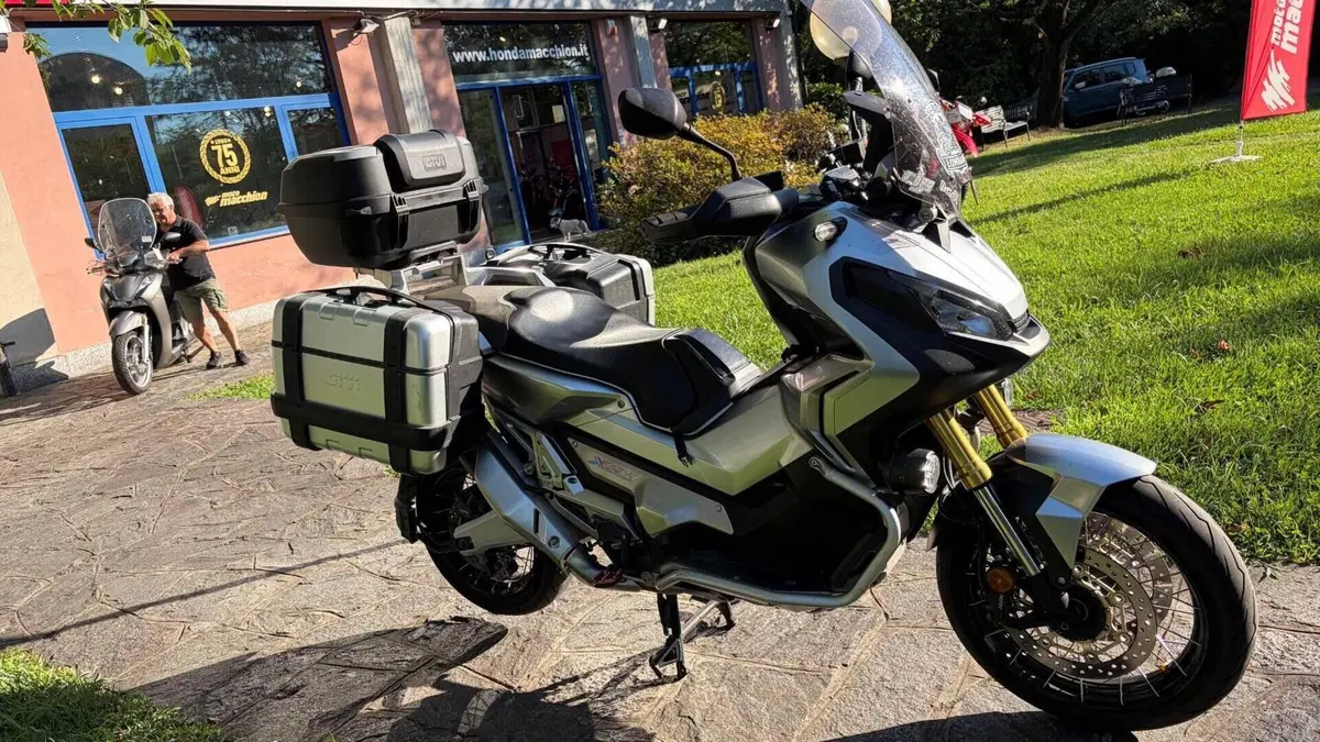 Honda X-ADV 750 (2017)  (2)