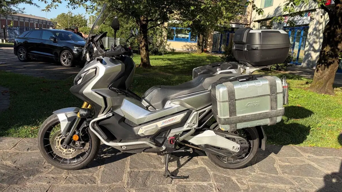 Honda X-ADV 750 (2017)  (4)