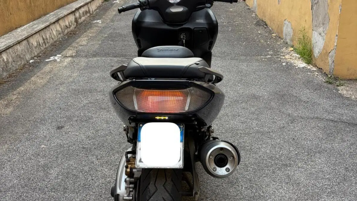 Yamaha T-Max 500 (2001 - 03)  (4)