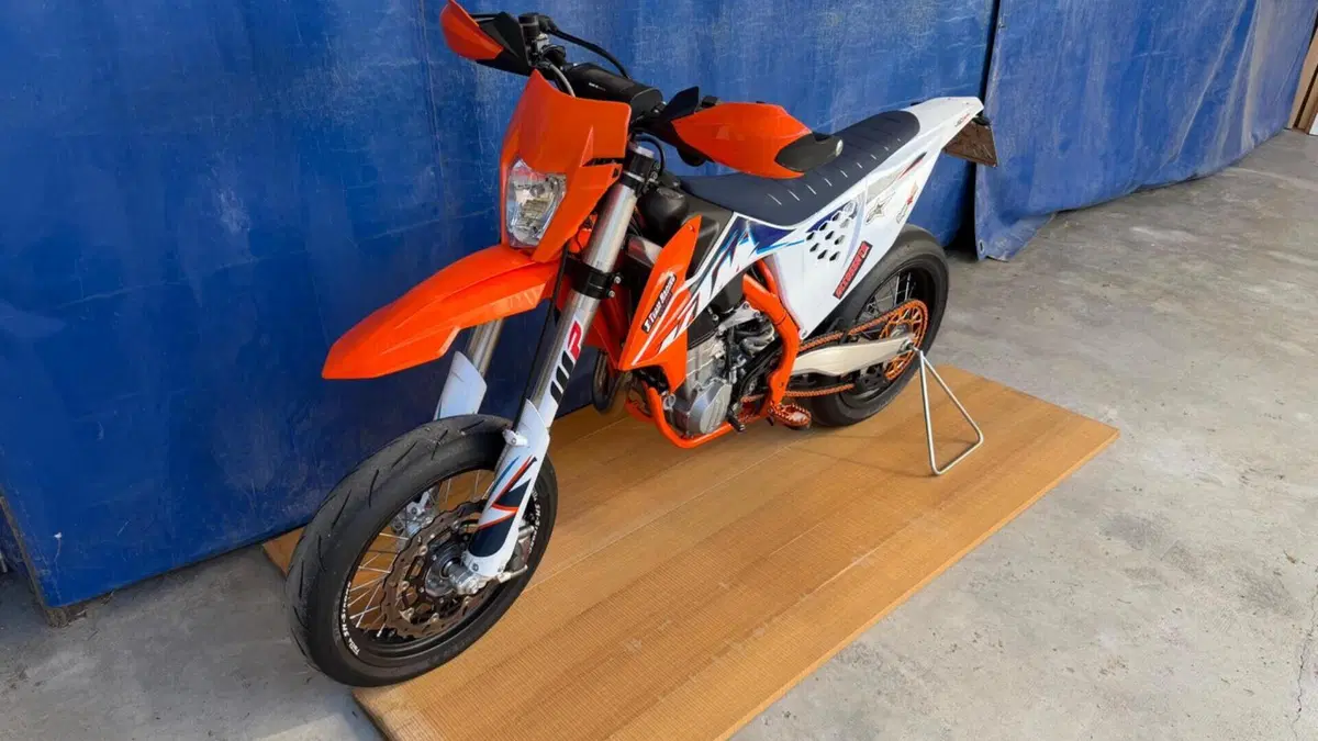 KTM 450 SMR (2022) 