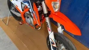 KTM 450 SMR (2022)  (15)
