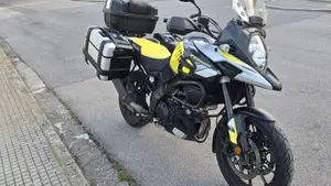 Suzuki V-Strom 1000 (2017 - 20)  (2)