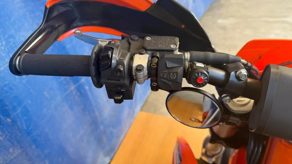 KTM 450 SMR (2022)  (19)