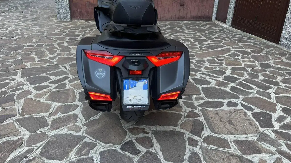 Honda GL 1800 Gold Wing (2020)  (8)