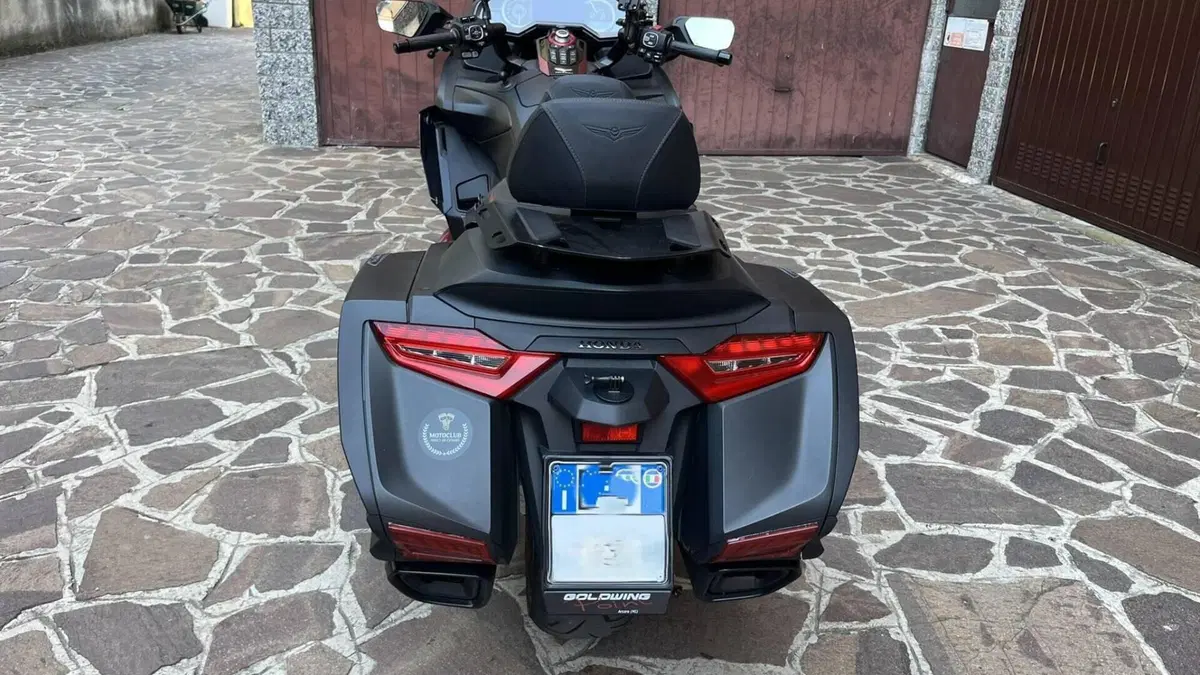 Honda GL 1800 Gold Wing (2020)  (4)