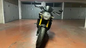 Yamaha FZ8 (2010 - 12)  (4)