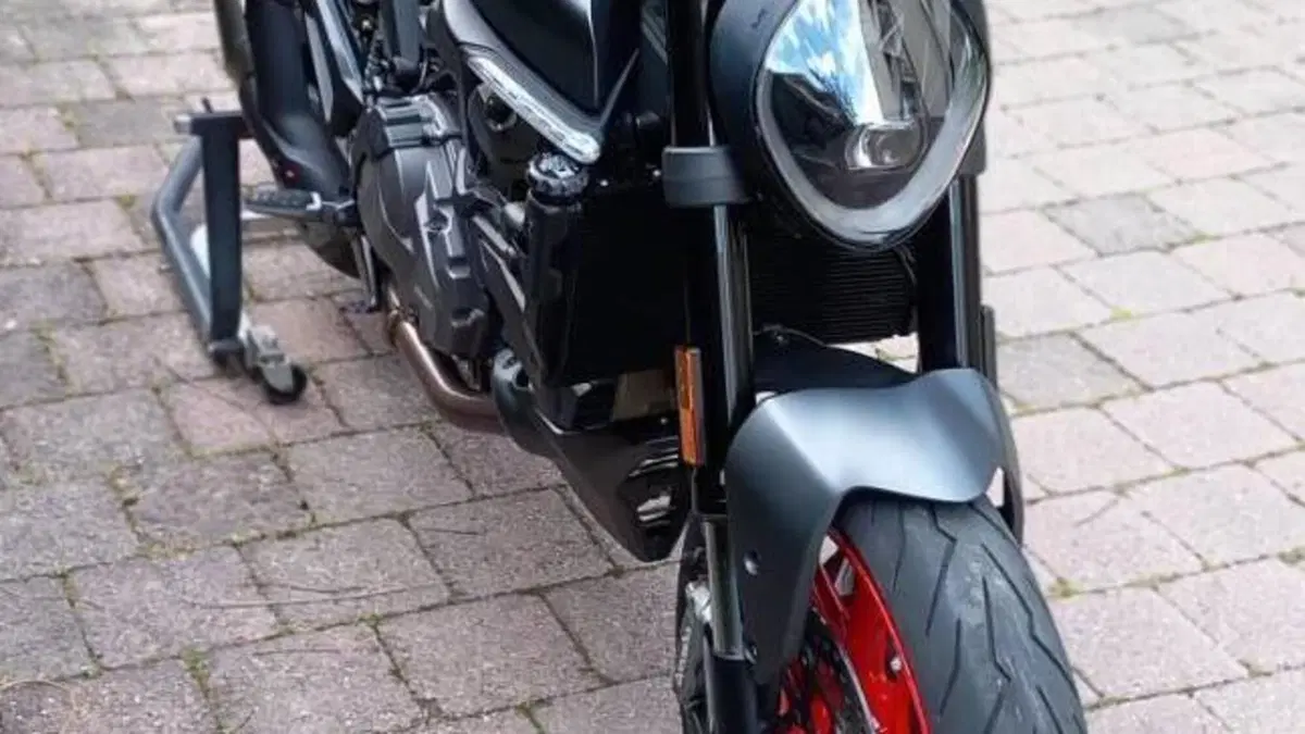 Ducati Monster 937 + (2021 - 25)  (5)