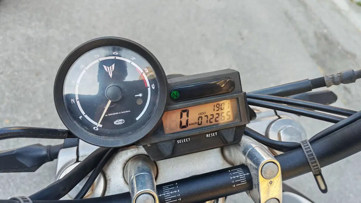 Yamaha MT-03 (2006 - 14)  (5)