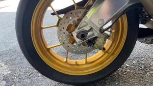 Aprilia RSV 1000 R Factory (2006 - 09)  (4)