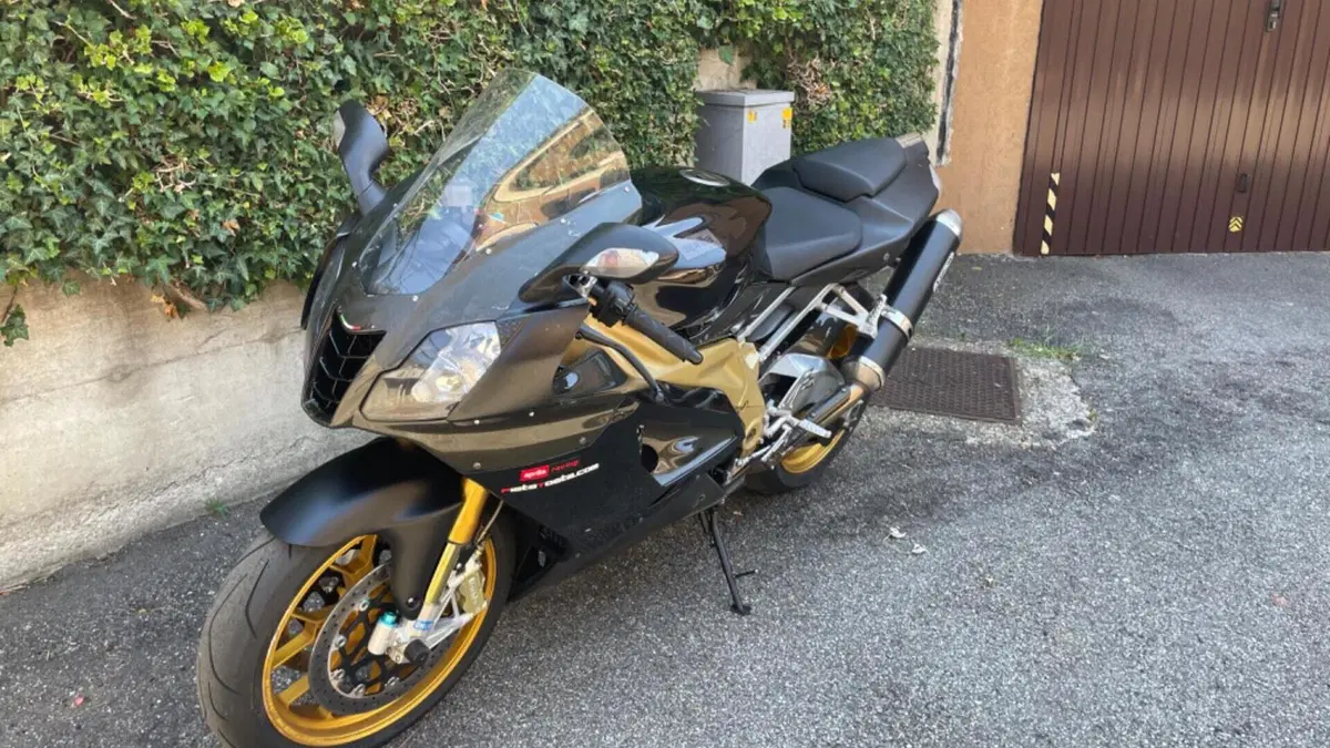 Aprilia RSV 1000 R Factory (2006 - 09)  (2)
