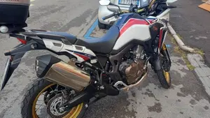 Honda Africa Twin CRF 1000L (2016 - 17)  (2)