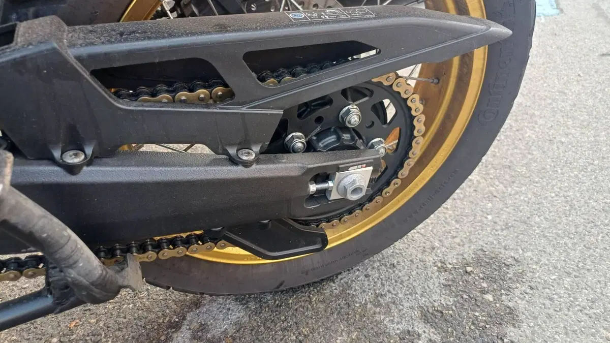 Honda Africa Twin CRF 1000L (2016 - 17)  (8)